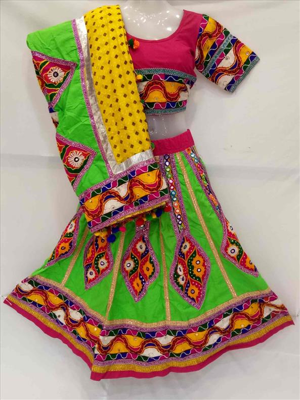 3998 GREEN YELLOW BHADHNI-CG CHANYACHOLI K B Dresswala