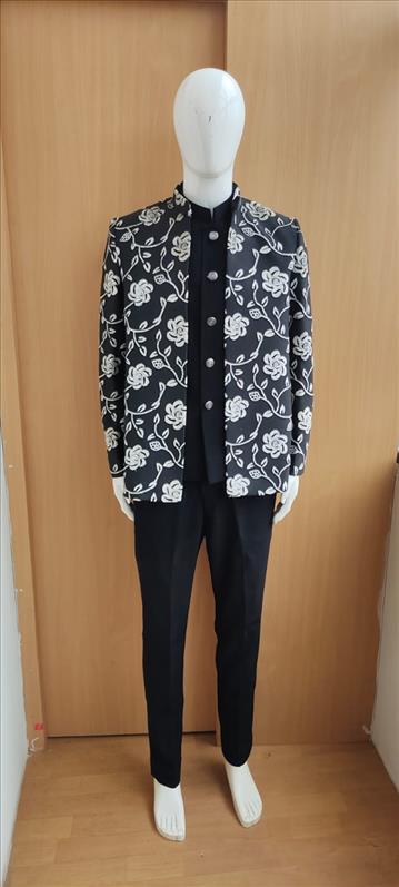 7806 WHITE AND BLACK FLOWER WORK JODHPURI JODHPURI K B Dresswala