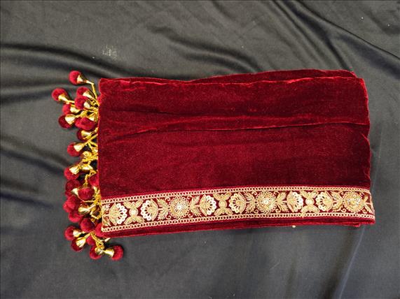 7873 RED VELVET SHWAL  SHAWL K B Dresswala