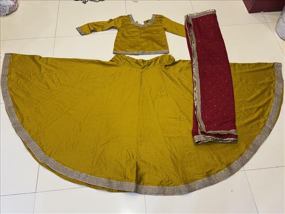 8149 MUSTARD CHANIYO - RED DUPPATA CHANYACHOLI K B Dresswala